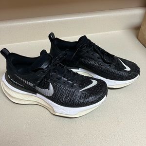 Used Nike invincible run 3 men’s size 9.5 wide women’s size 11